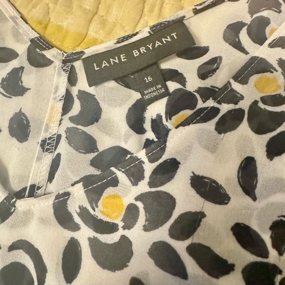 Lane Bryant Black,White,and yellow Floral Tank Top - Picture 3 of 3
